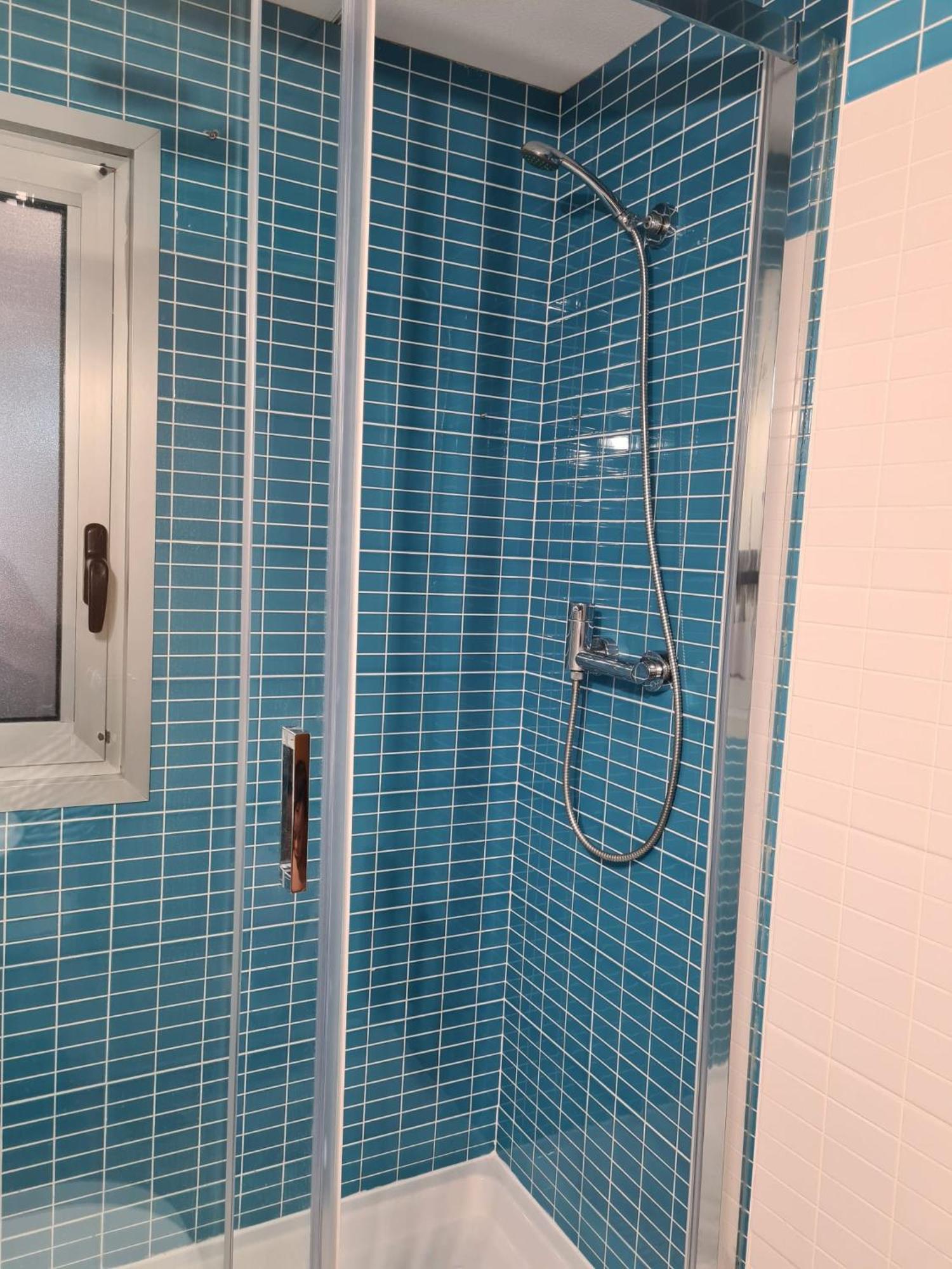 阿利坎特Quarto Com Banheiro Privado Em Apartamento Familiar公寓 外观 照片