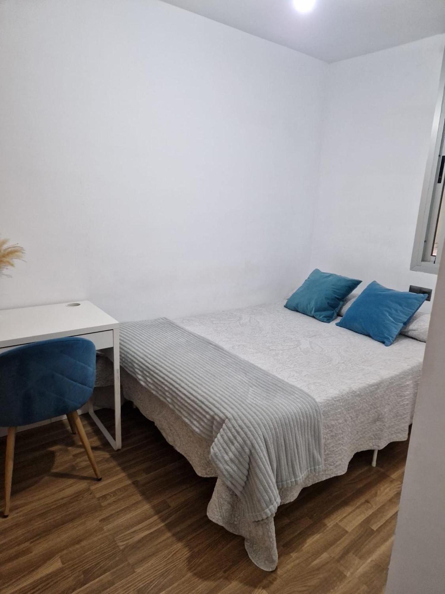 阿利坎特Quarto Com Banheiro Privado Em Apartamento Familiar公寓 外观 照片